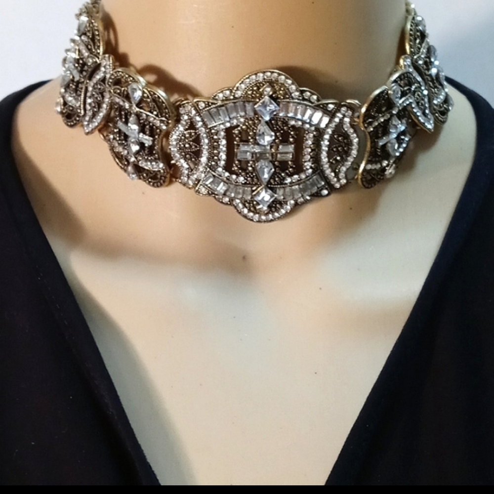 Gold Rhinestone Fantasy Bling Choker 💎